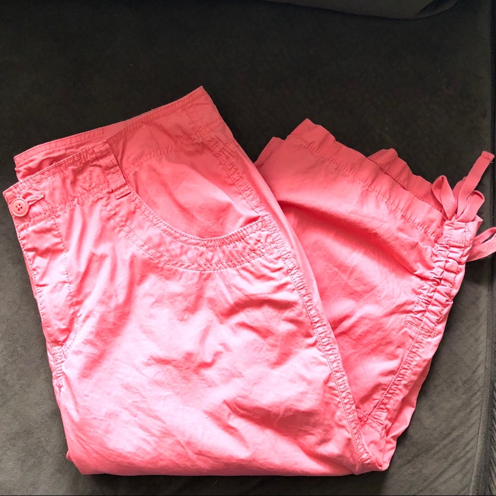 FADED GLORY Floral Embroidered Cargo Capri Pants